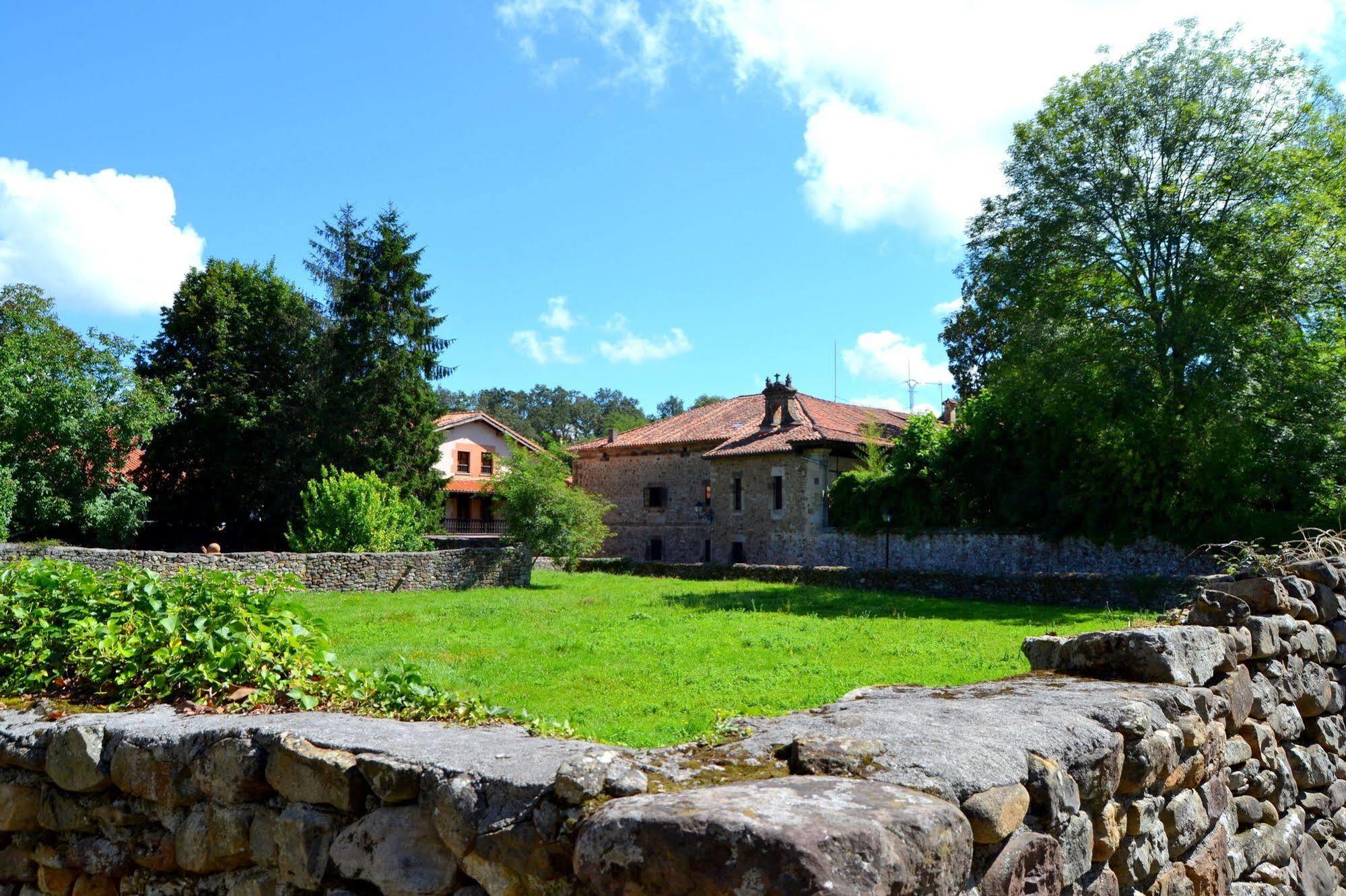Hotel Termas De Liérganes エクステリア 写真